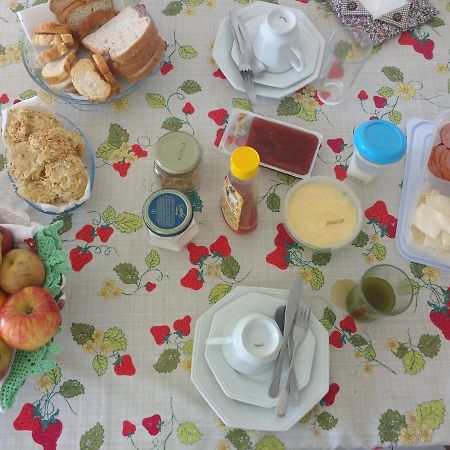 Um Quarto Em Casa Agradavel 佩雷克 外观 照片