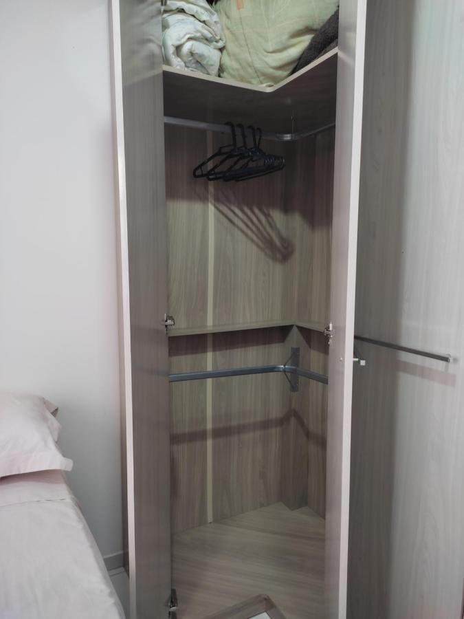 Um Quarto Em Casa Agradavel 佩雷克 外观 照片
