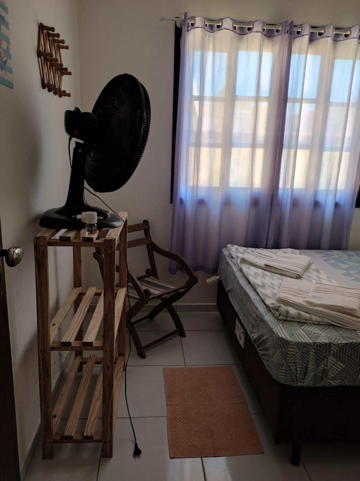 Um Quarto Em Casa Agradavel 佩雷克 外观 照片